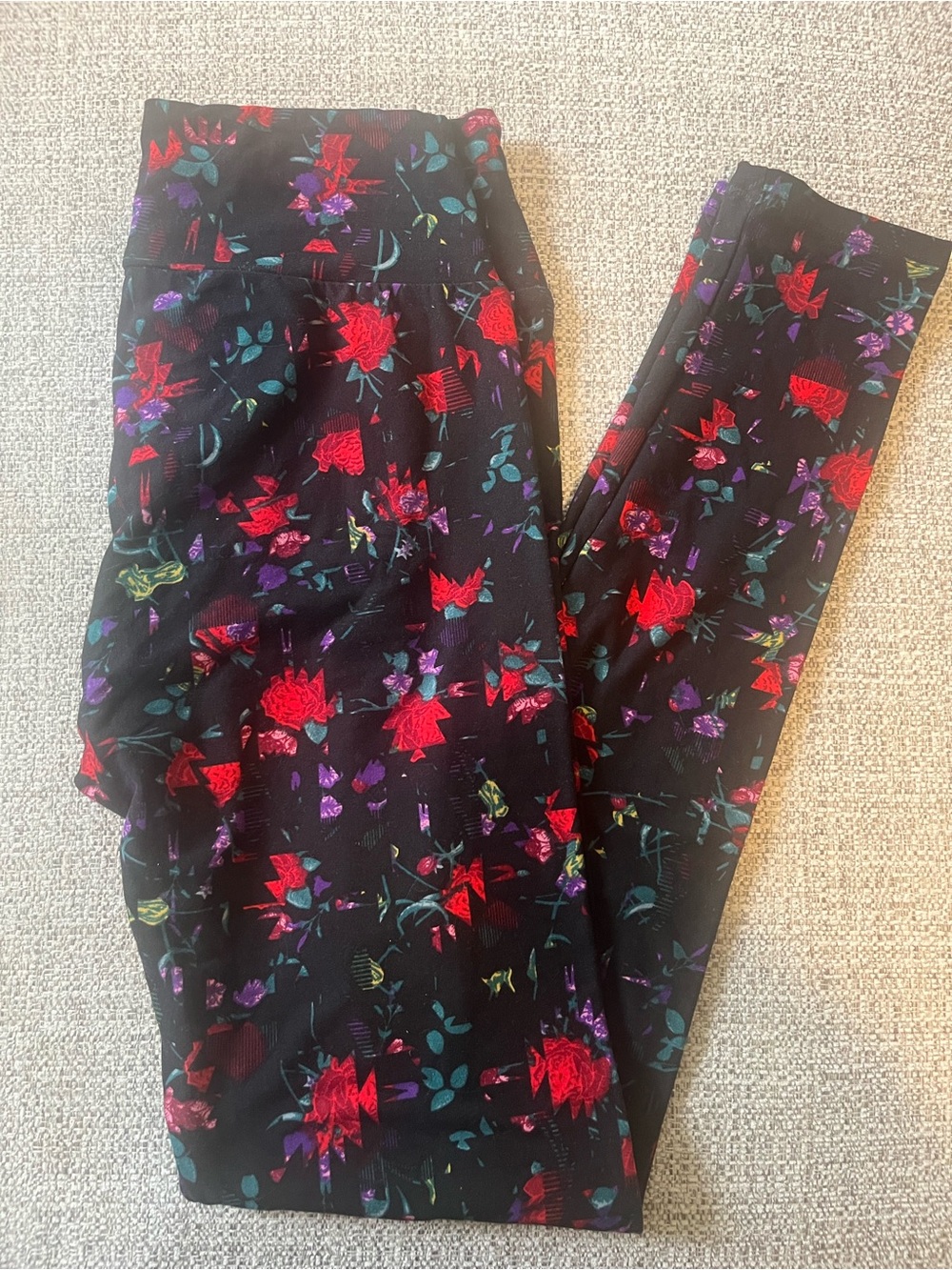 LuLaRoe OS Black Leggings with Red & Purple Floral Print